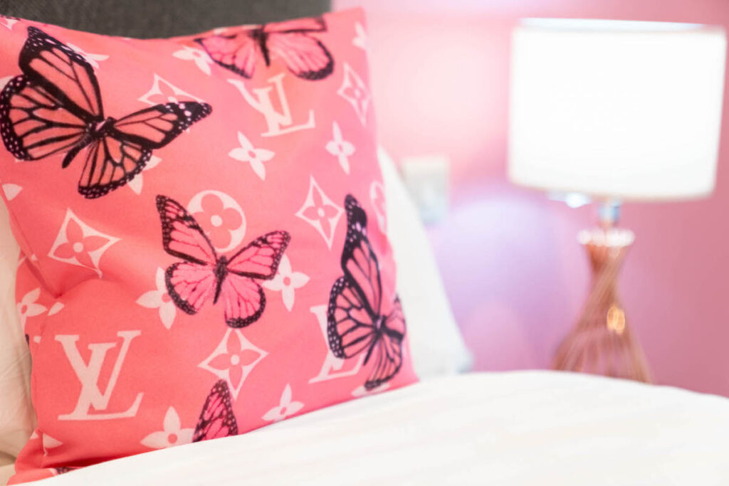 SM-PINK1134